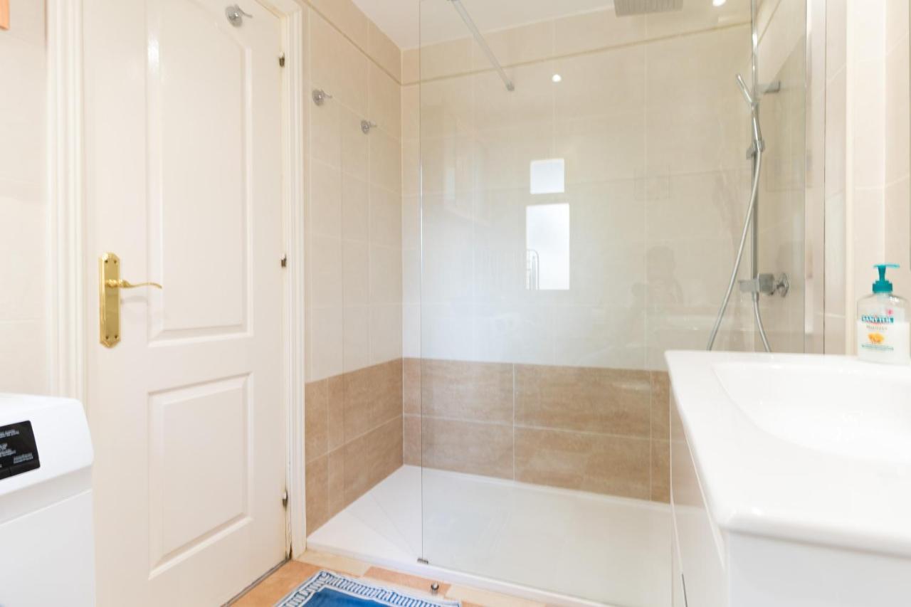 Romana Playa Studio With Sea View Apartment Marbella Bagian luar foto